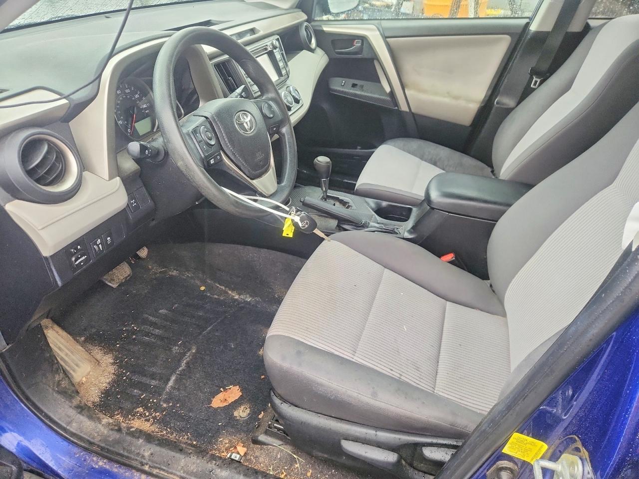 2015 Toyota Rav4 Le Blue vin: 2T3BFREV0FW357733