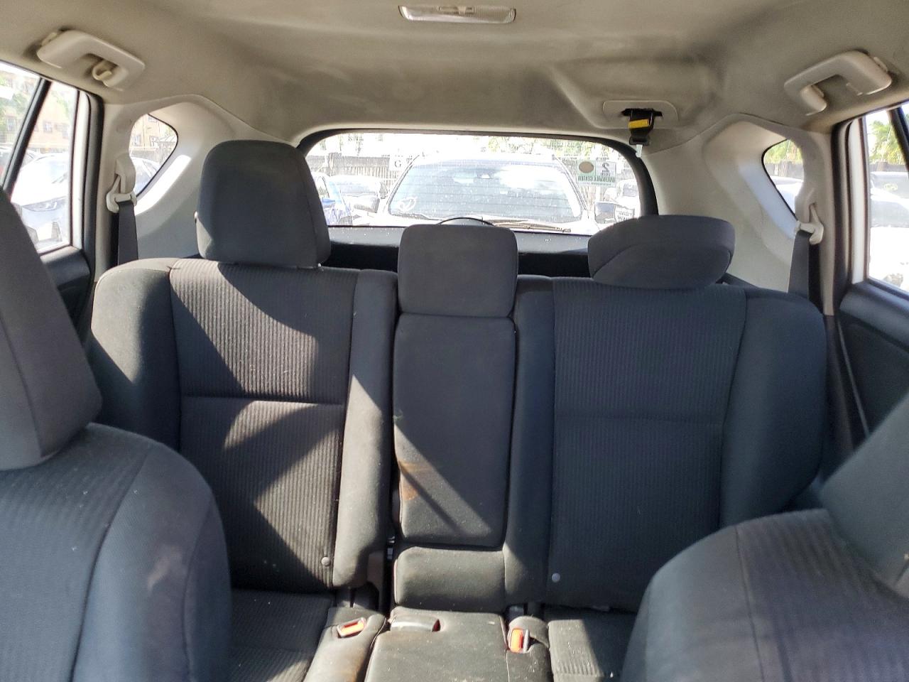 2016 Toyota Rav4 Le White vin: 2T3BFREV0GW411694