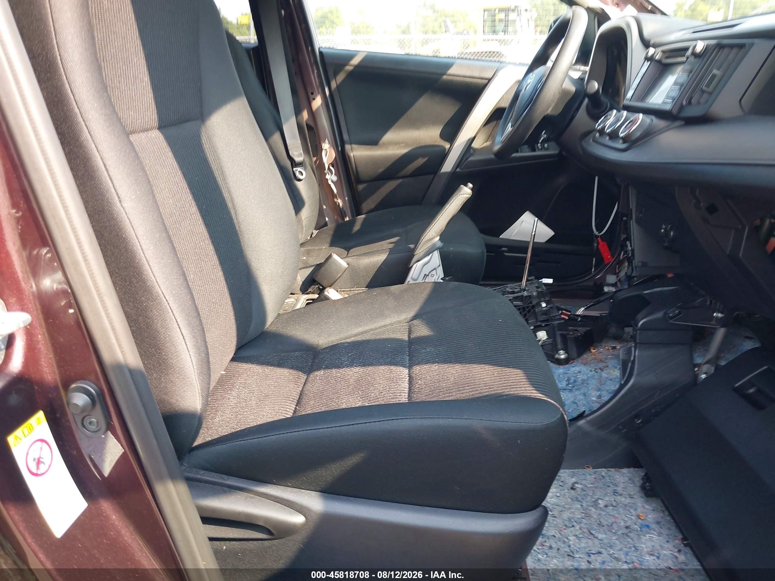 2017 Toyota Rav4 Le Purple vin: 2T3BFREV0HW620256
