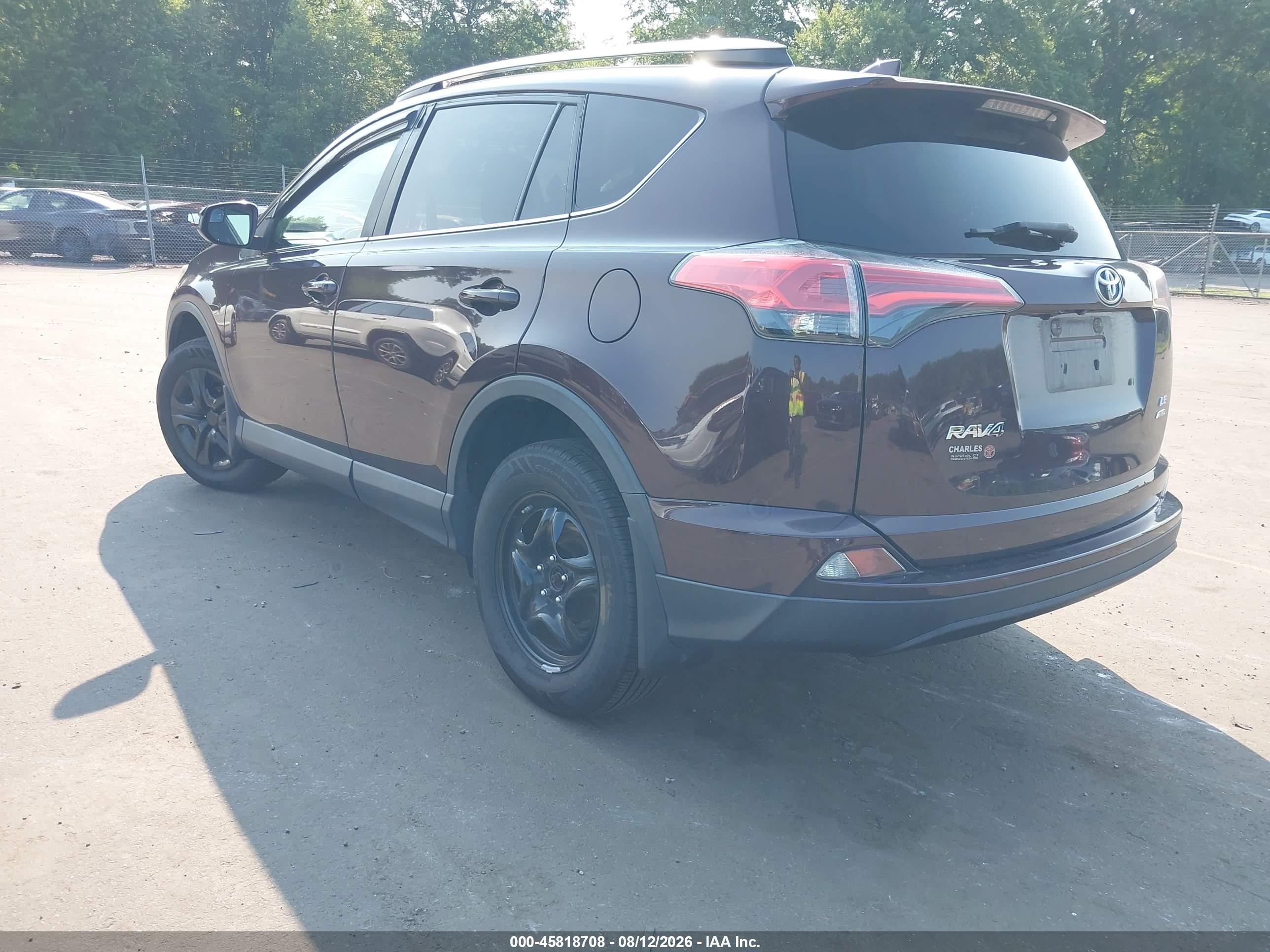 2017 Toyota Rav4 Le Purple vin: 2T3BFREV0HW620256