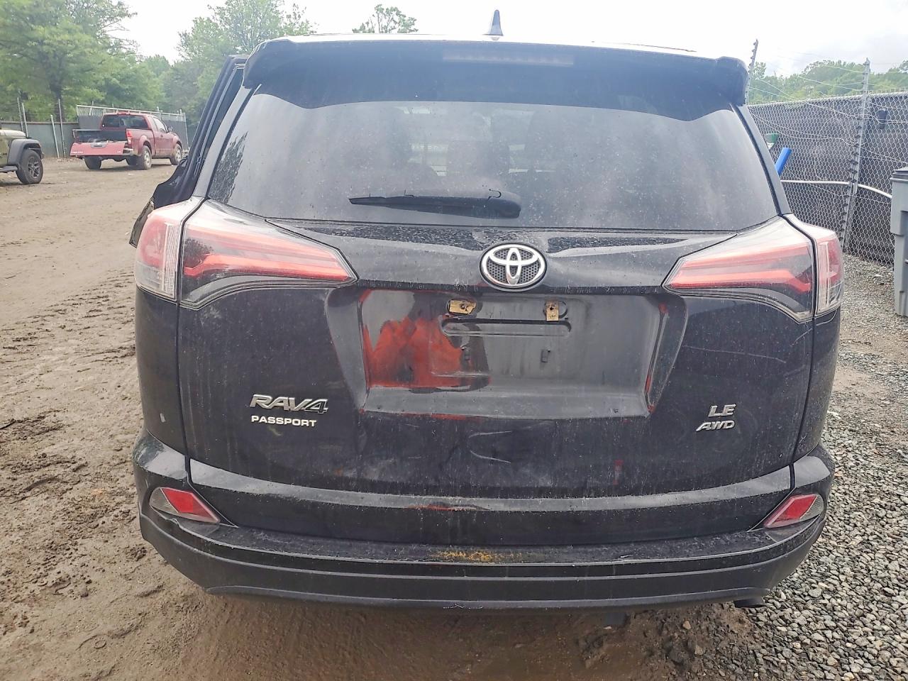 2018 Toyota Rav4 Le Черный vin: 2T3BFREV0JW803467