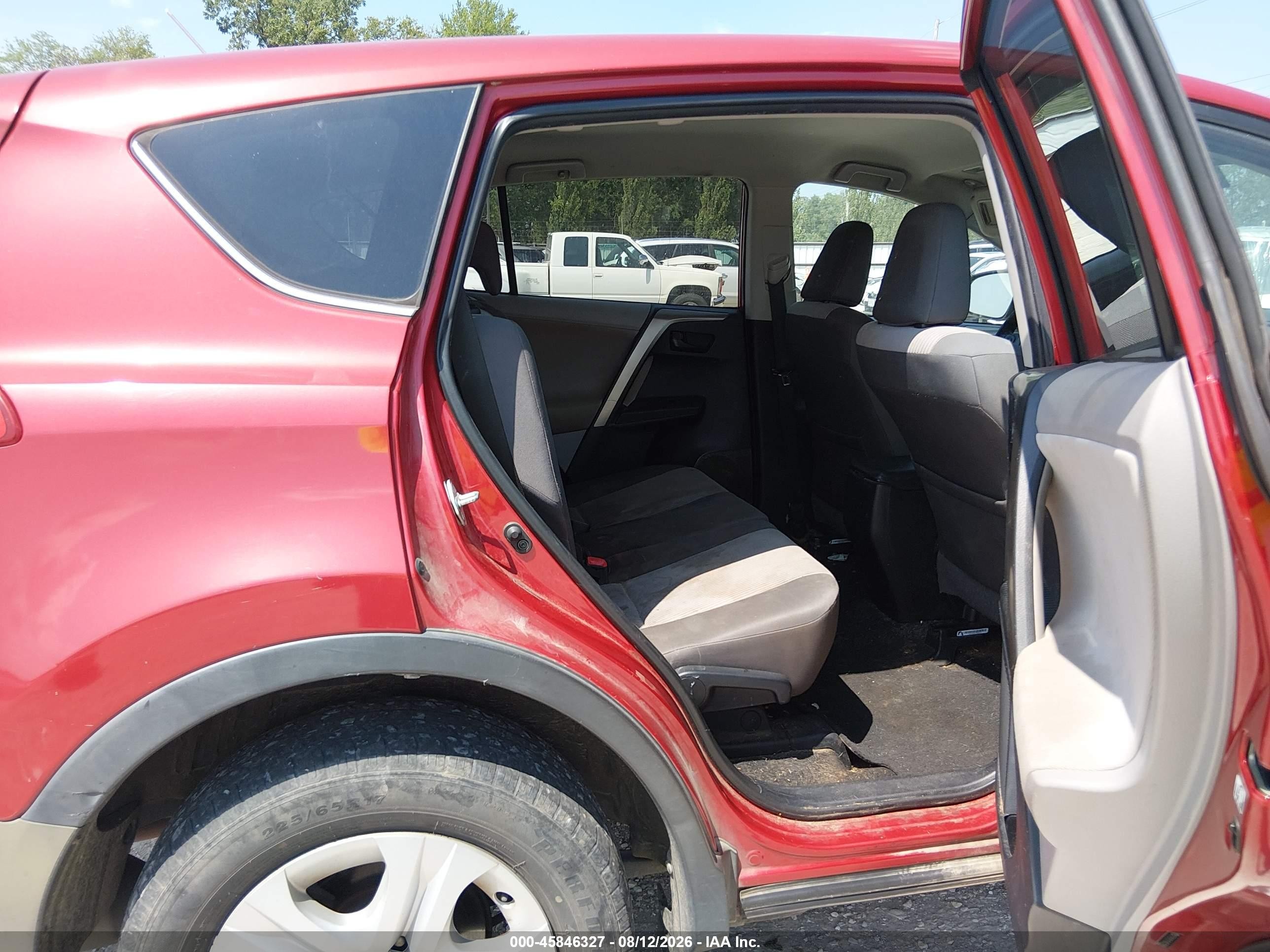 2013 Toyota Rav4 Le Red vin: 2T3BFREV1DW021814