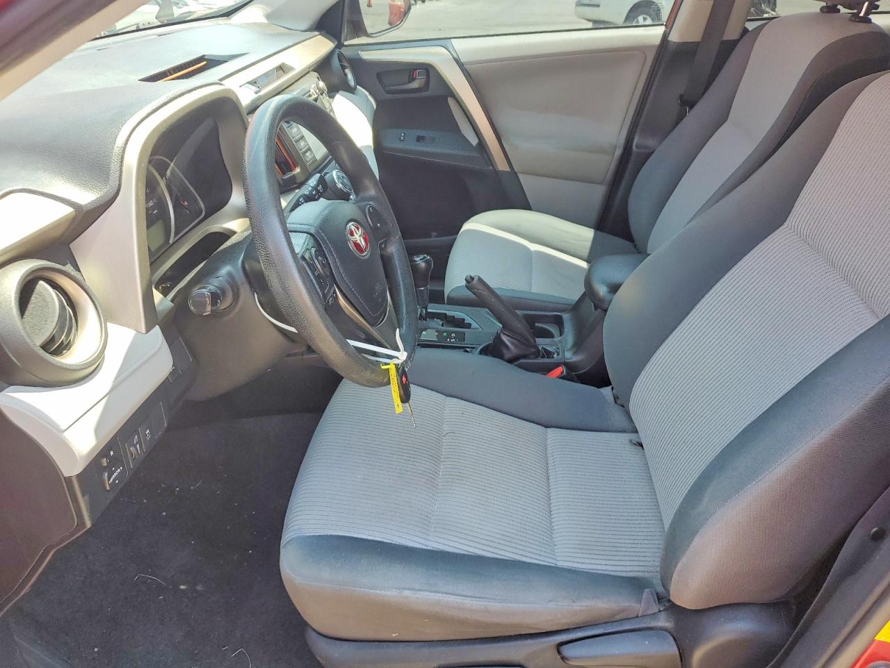 2013 Toyota Rav4 Le Red vin: 2T3BFREV1DW033204