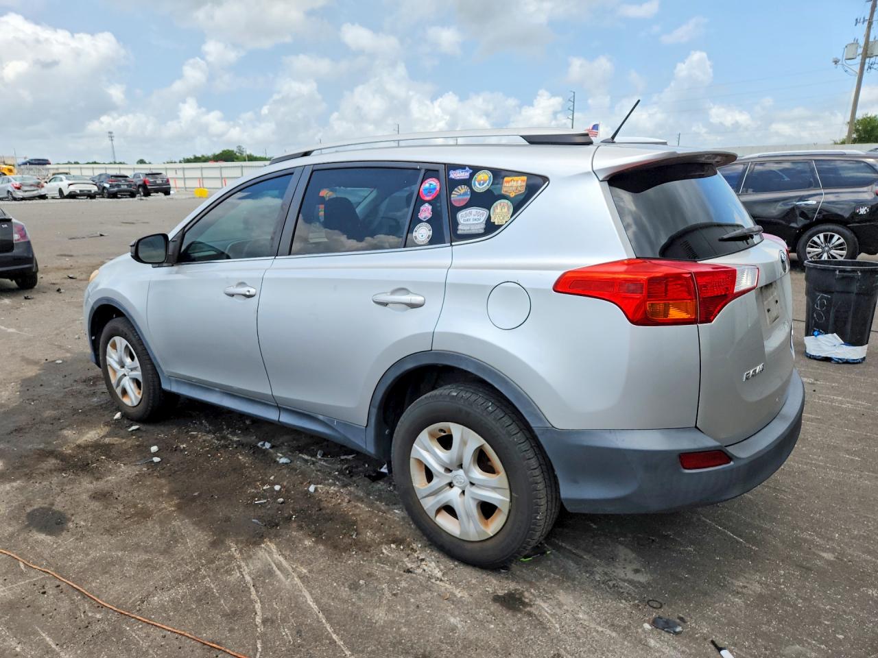 2013 Toyota Rav4 Le Silver vin: 2T3BFREV1DW035261
