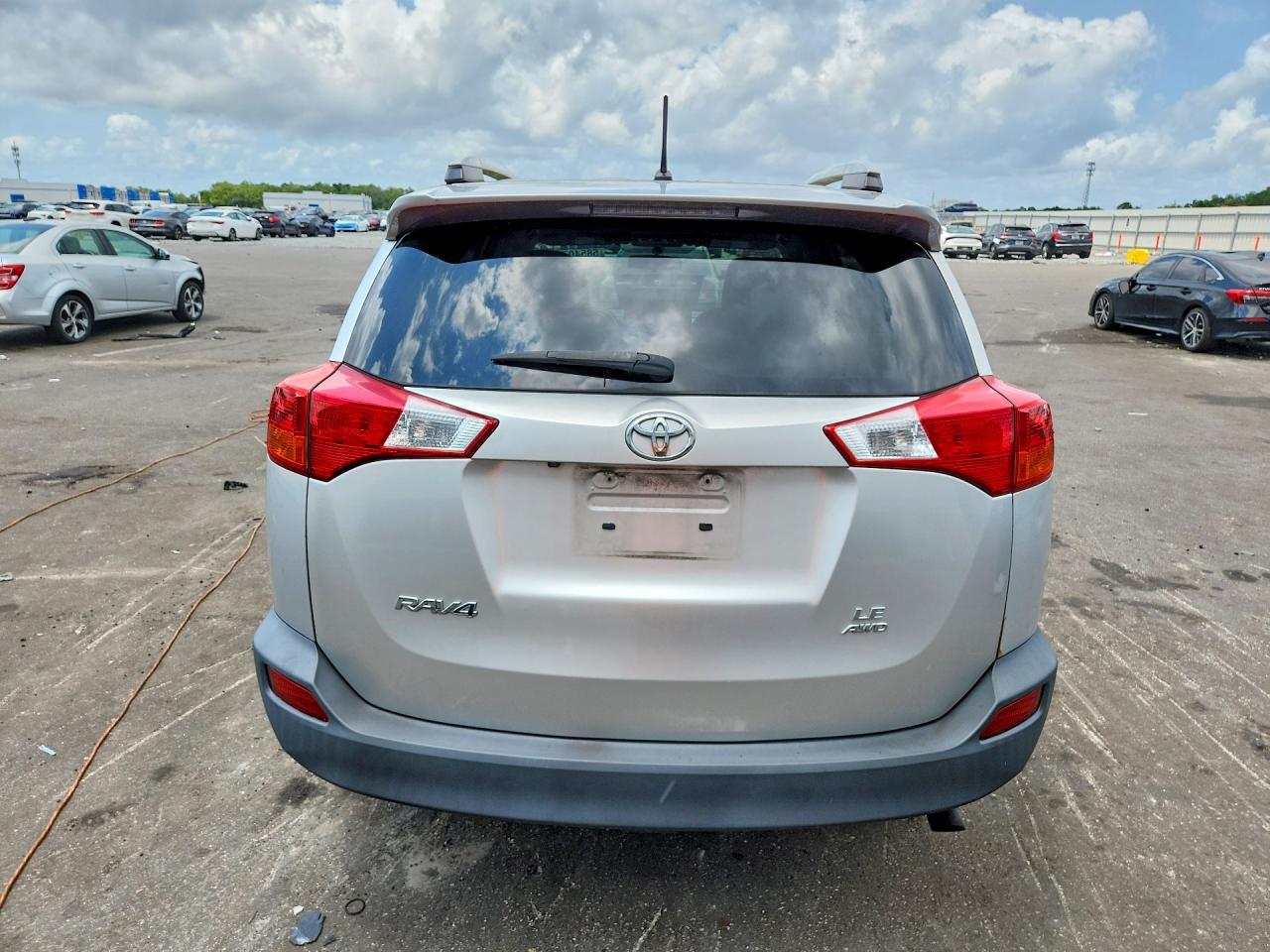 2013 Toyota Rav4 Le Silver vin: 2T3BFREV1DW035261