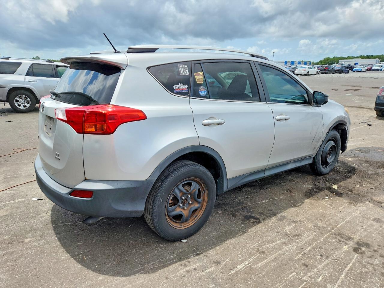 2013 Toyota Rav4 Le Silver vin: 2T3BFREV1DW035261