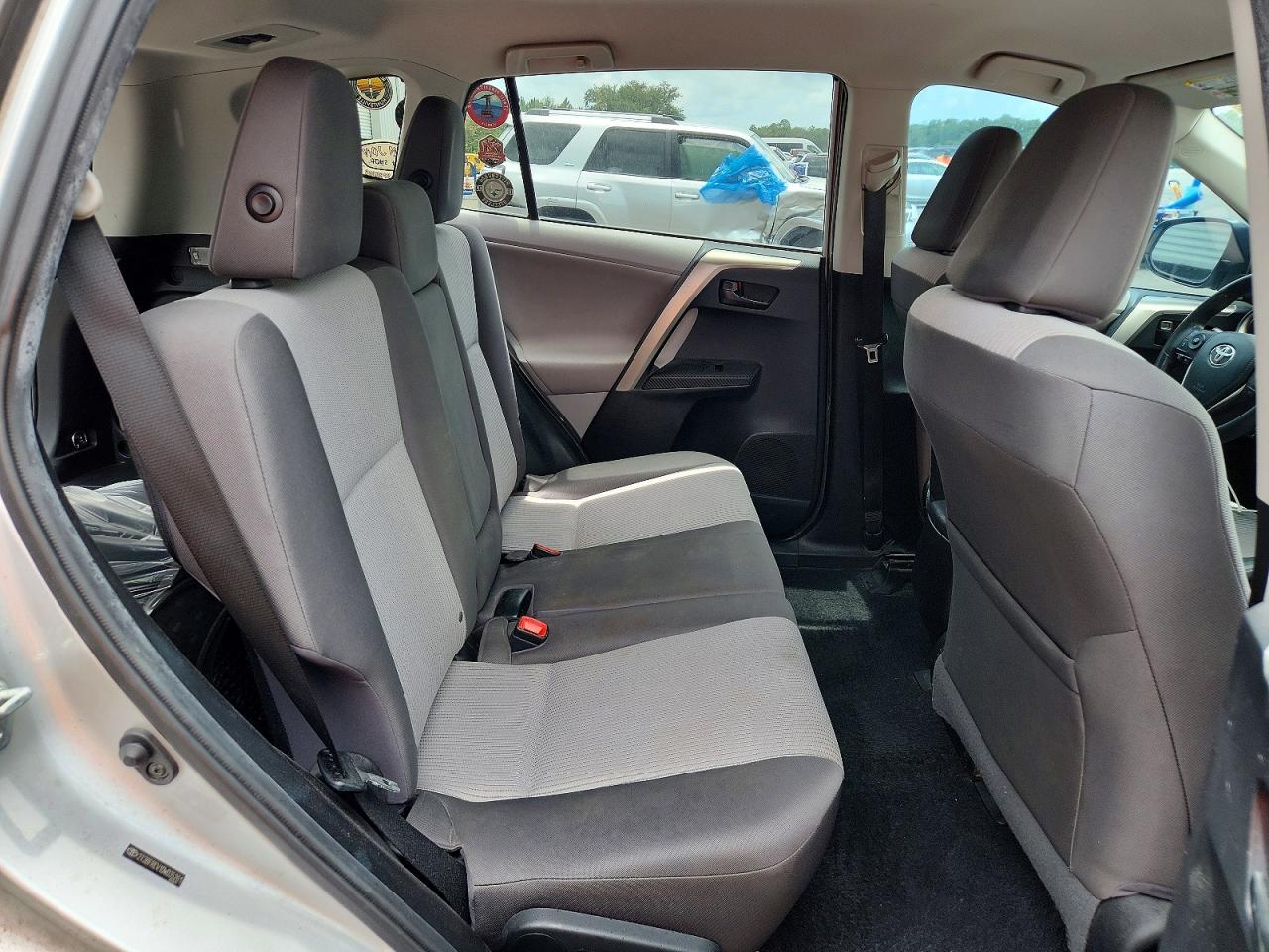 2013 Toyota Rav4 Le Silver vin: 2T3BFREV1DW035261