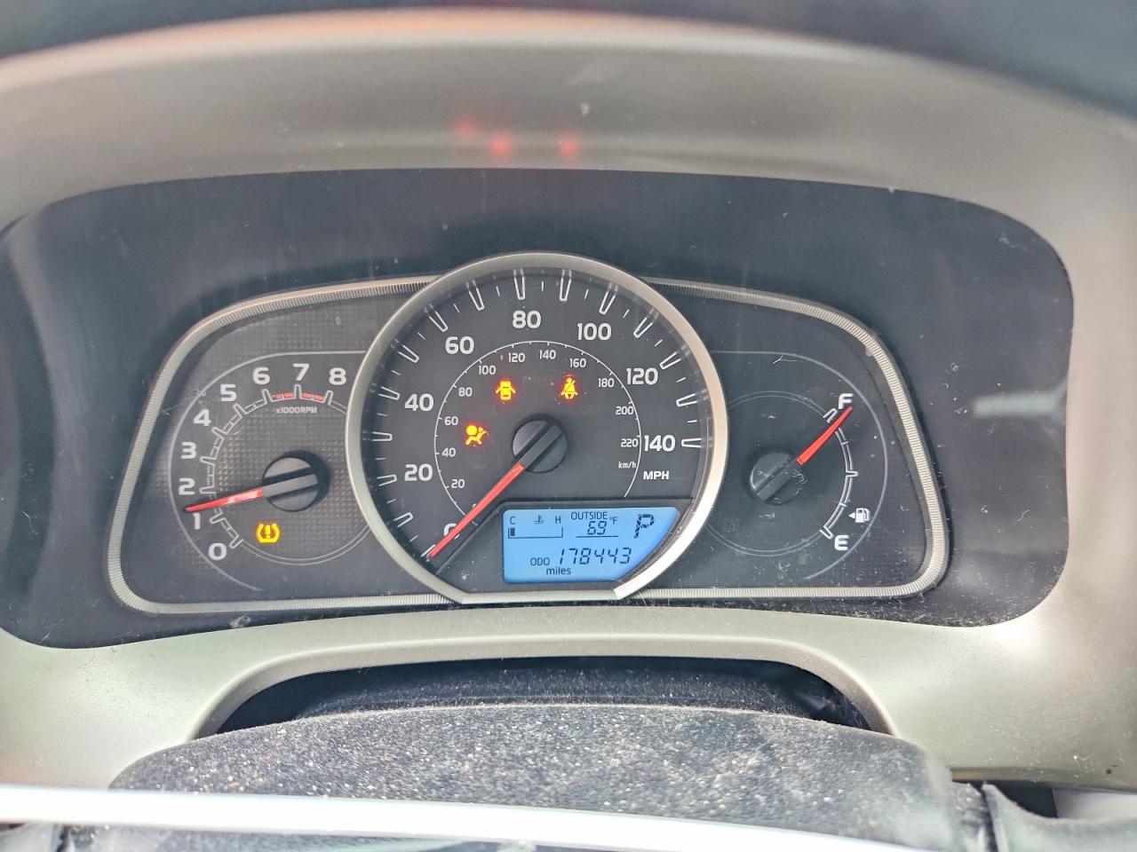 2013 Toyota Rav4 Le Черный vin: 2T3BFREV1DW045773