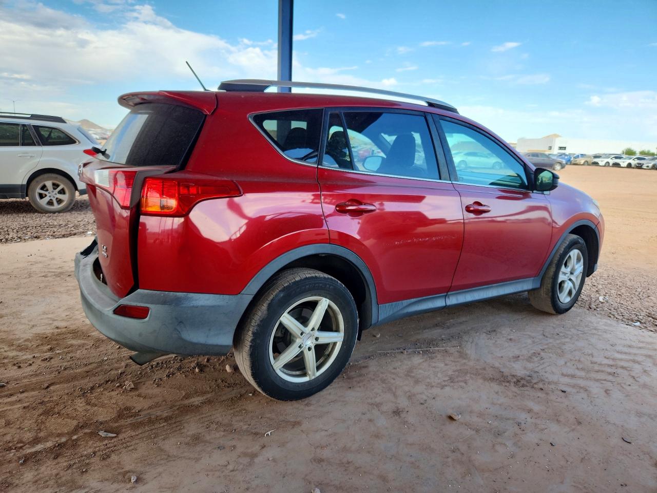 2013 Toyota Rav4 Le Red vin: 2T3BFREV1DW050276