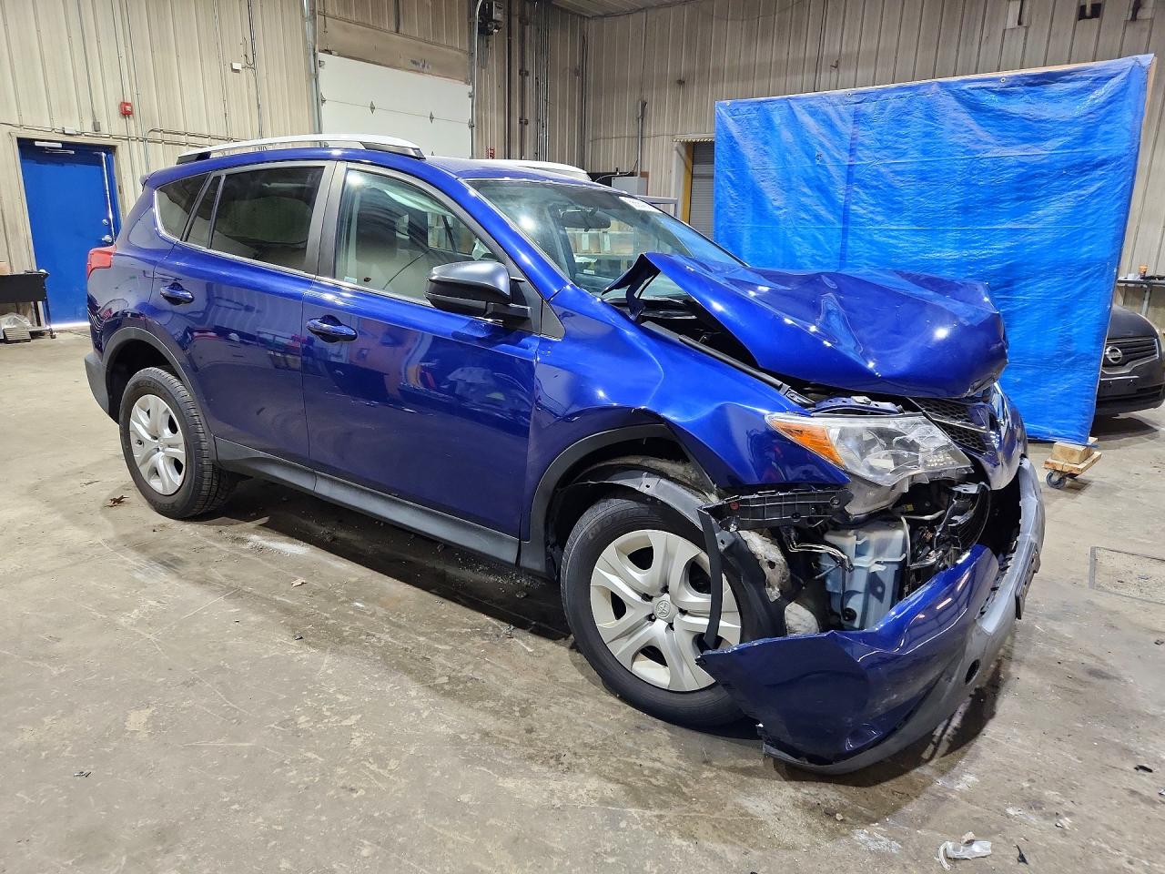 2014 Toyota Rav4 Le Blue vin: 2T3BFREV1EW210657