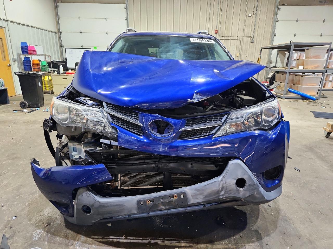 2014 Toyota Rav4 Le Blue vin: 2T3BFREV1EW210657