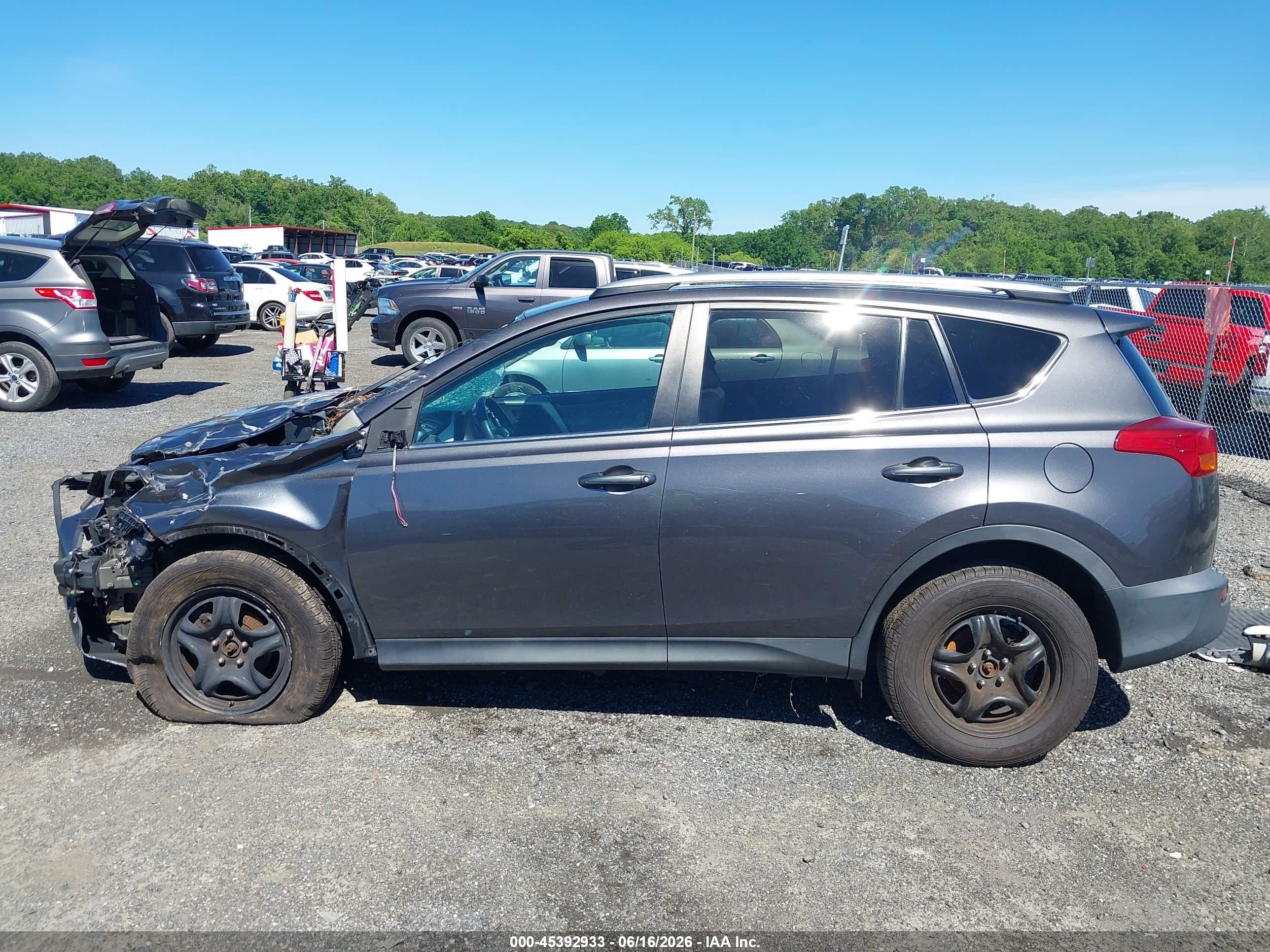 2015 Toyota Rav4 Le Черный vin: 2T3BFREV1FW327432