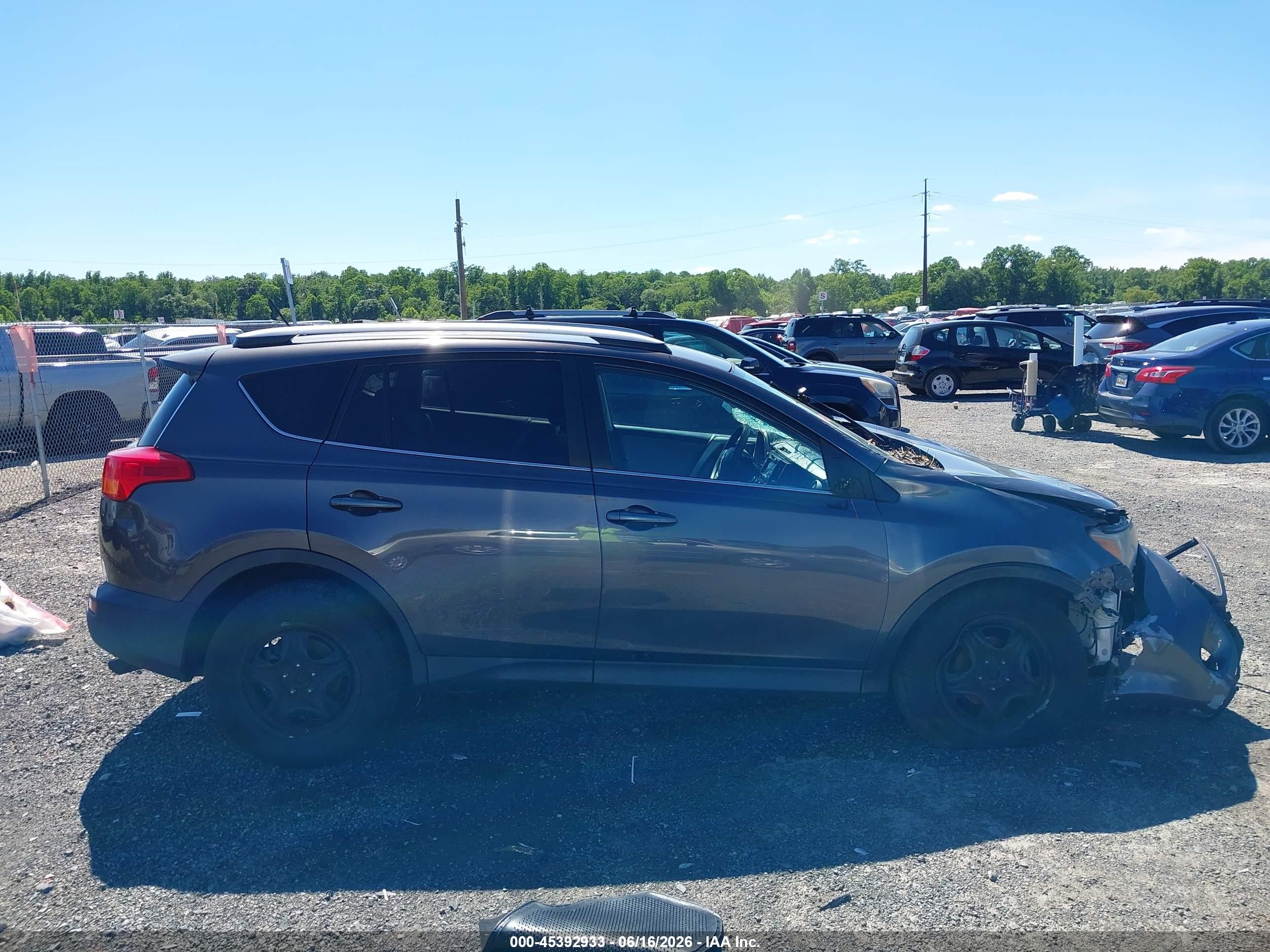 2015 Toyota Rav4 Le Черный vin: 2T3BFREV1FW327432