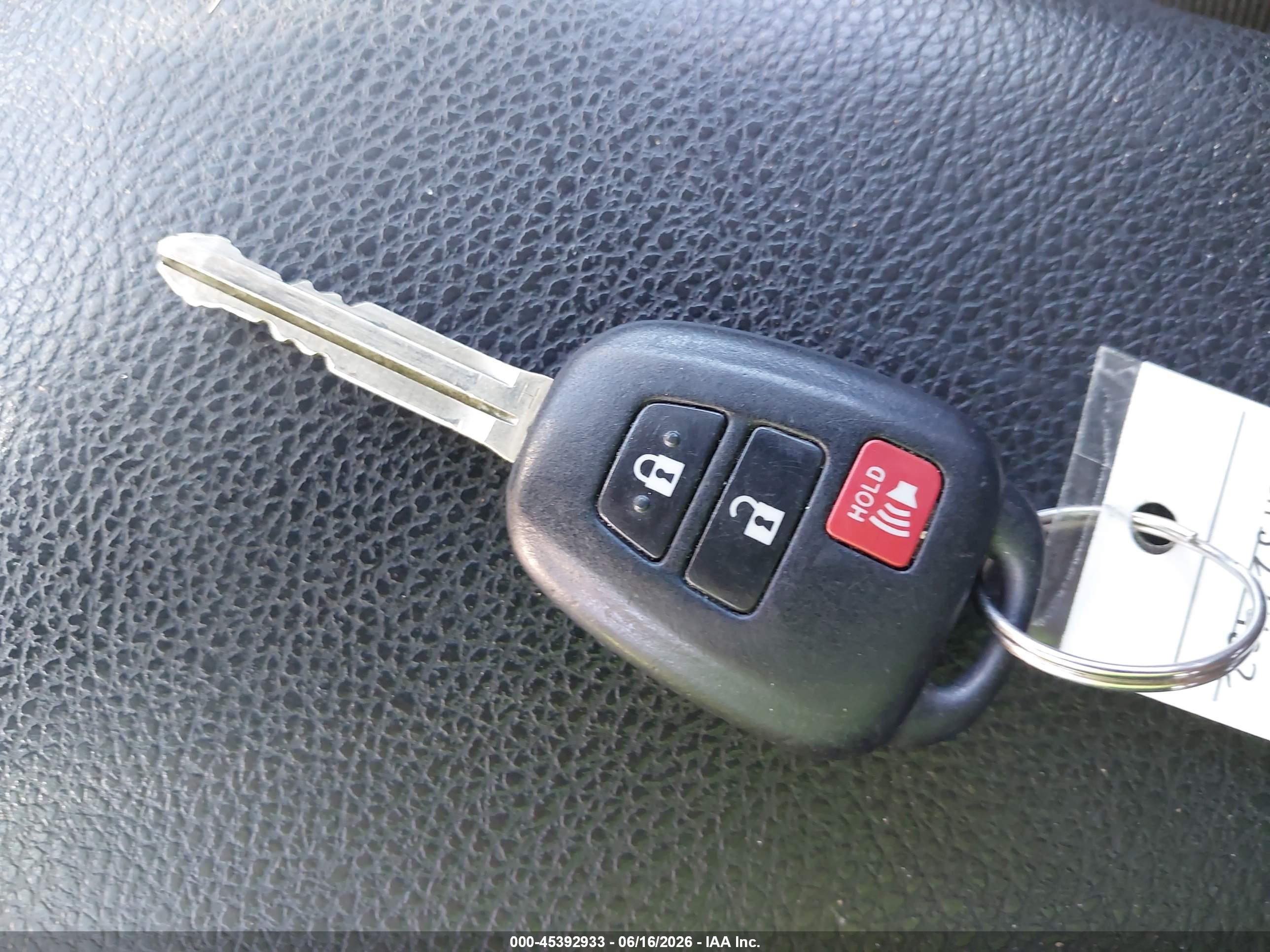 2015 Toyota Rav4 Le Черный vin: 2T3BFREV1FW327432
