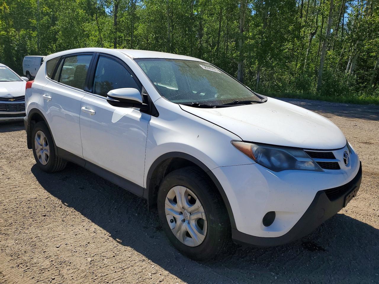 2015 Toyota Rav4 Le White vin: 2T3BFREV1FW330265