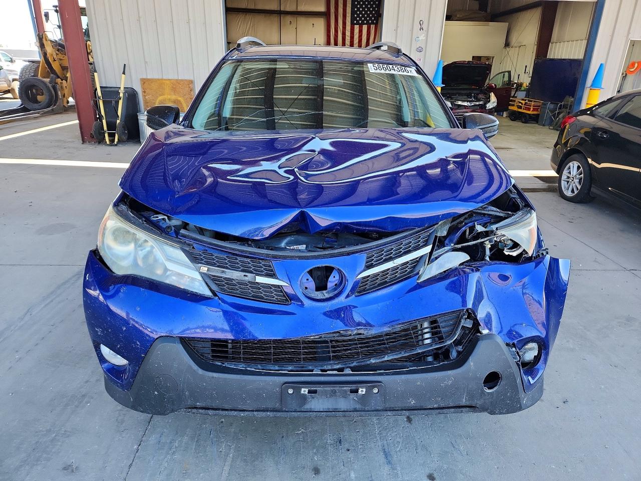 2015 Toyota Rav4 Le Blue vin: 2T3BFREV1FW359362