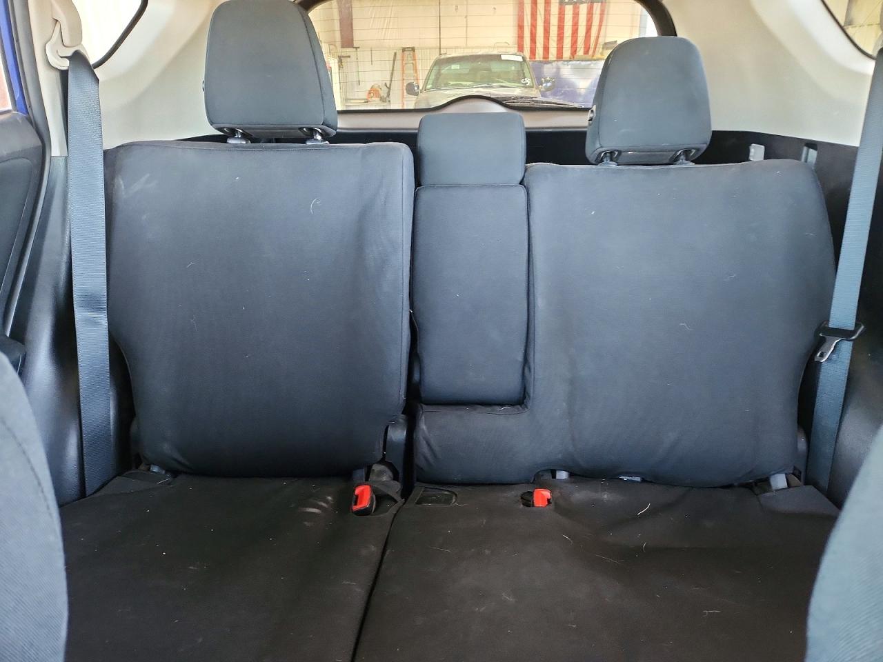 2015 Toyota Rav4 Le Blue vin: 2T3BFREV1FW359362