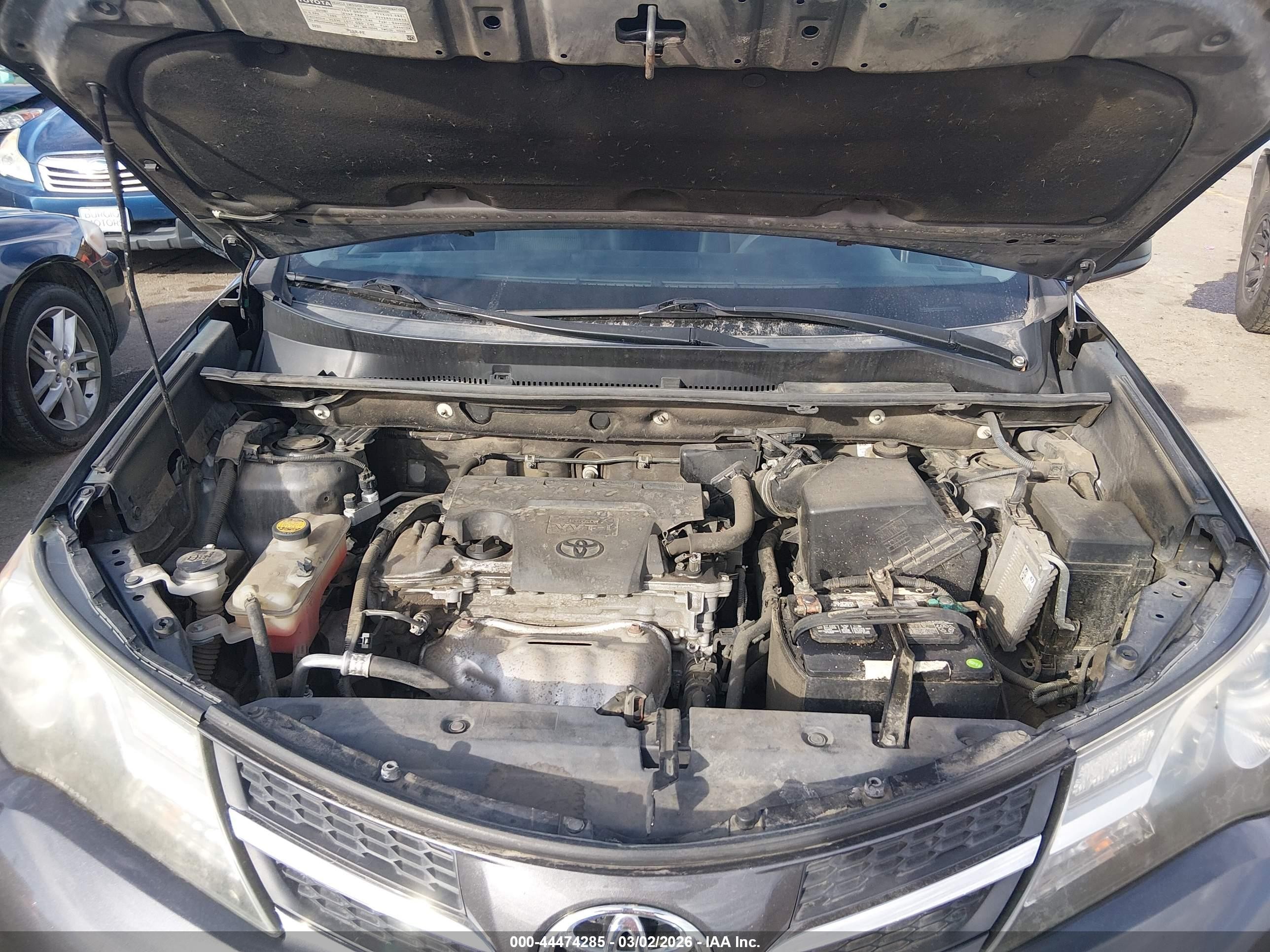2015 Toyota Rav4 Le Gray vin: 2T3BFREV1FW386285