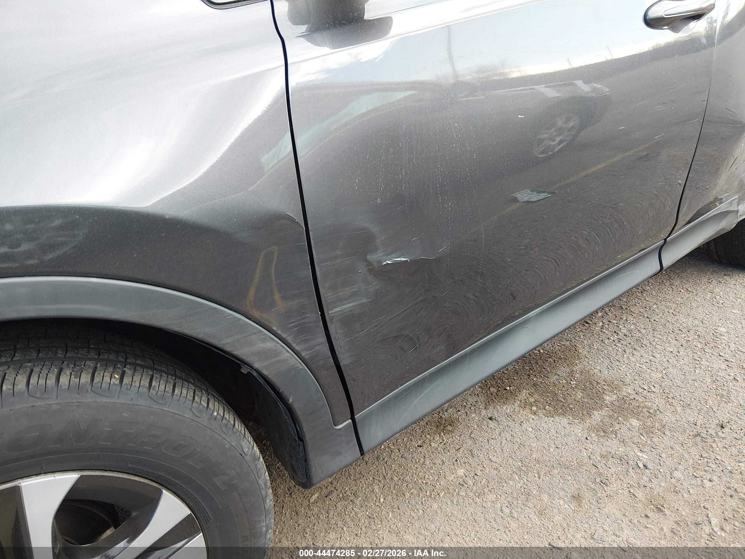 2015 Toyota Rav4 Le Gray vin: 2T3BFREV1FW386285