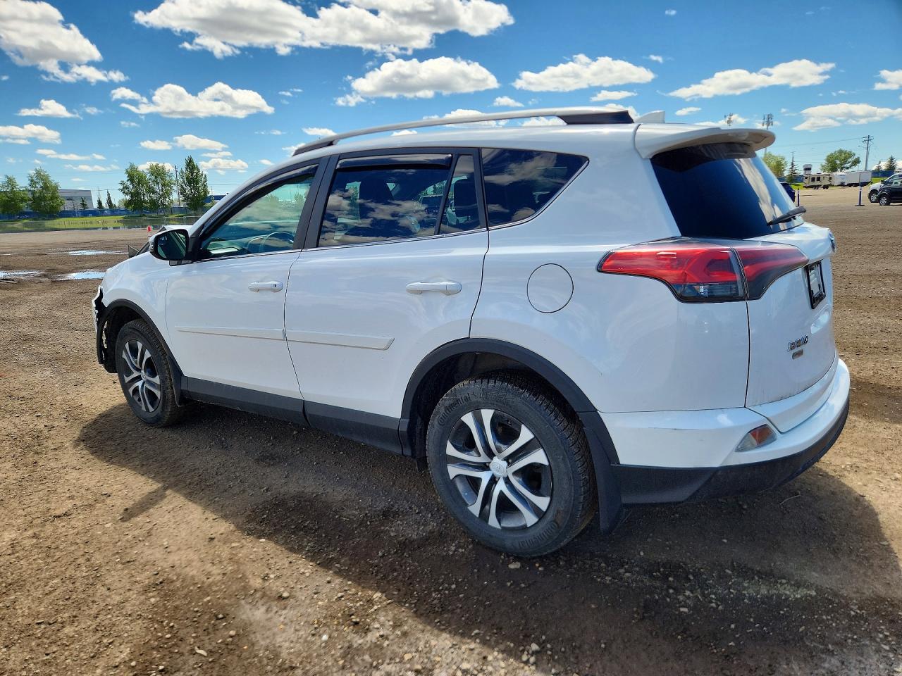 2017 Toyota Rav4 Le Белый vin: 2T3BFREV1HW567499