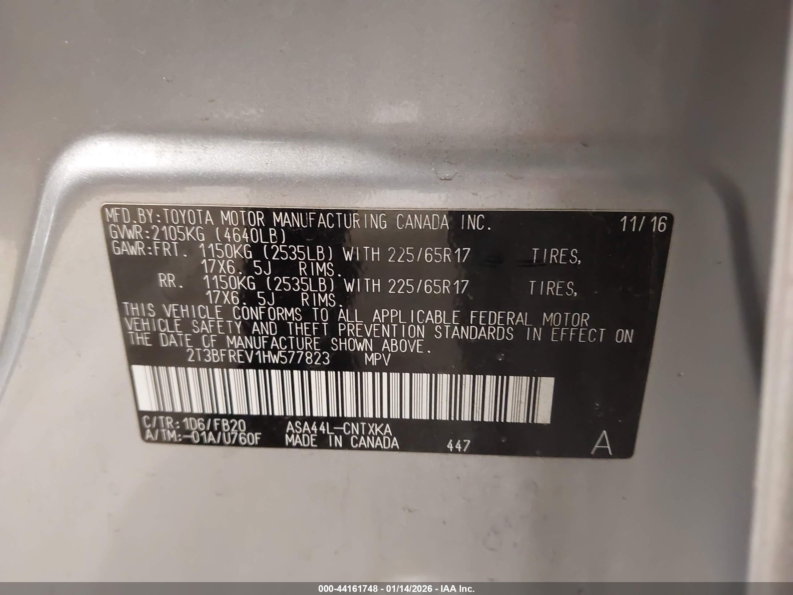 2017 Toyota Rav4 Le Silver vin: 2T3BFREV1HW577823