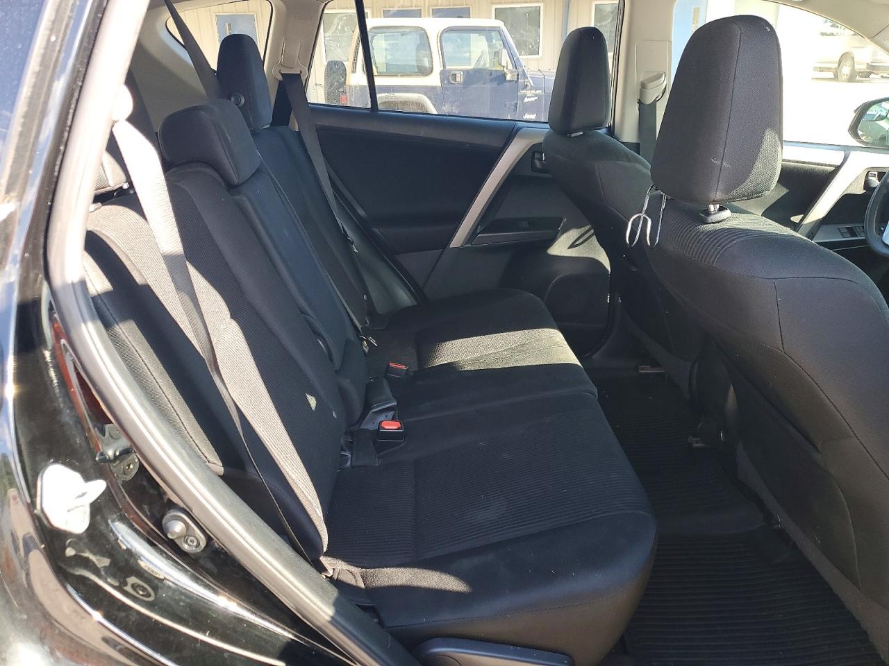 2018 Toyota Rav4 Le Black vin: 2T3BFREV1JW722994