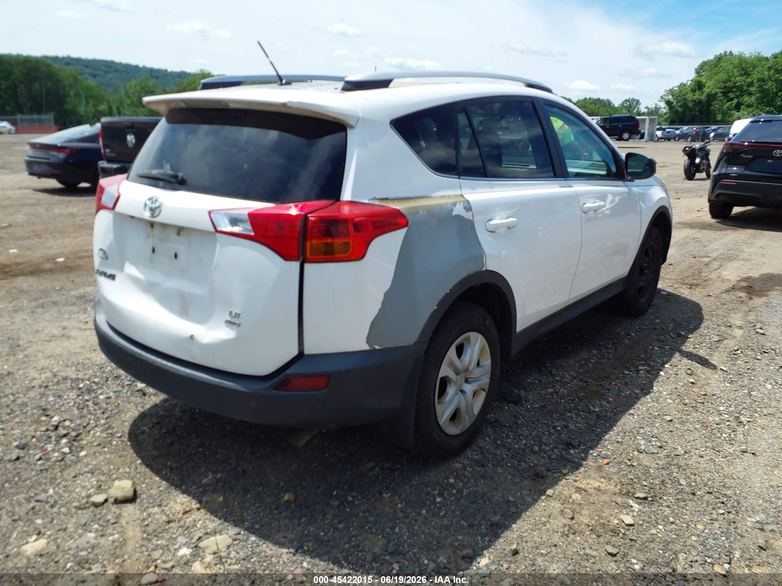 2013 Toyota Rav4 Le White vin: 2T3BFREV2DW020235