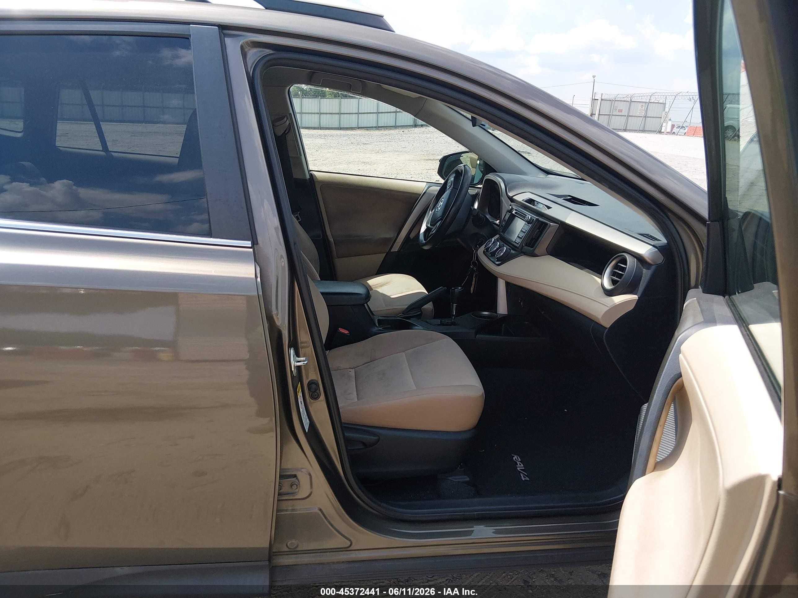 2013 Toyota Rav4 Le Коричневый vin: 2T3BFREV2DW061402
