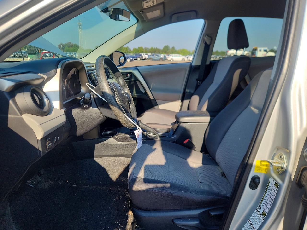 2013 Toyota Rav4 Le Silver vin: 2T3BFREV2DW063666
