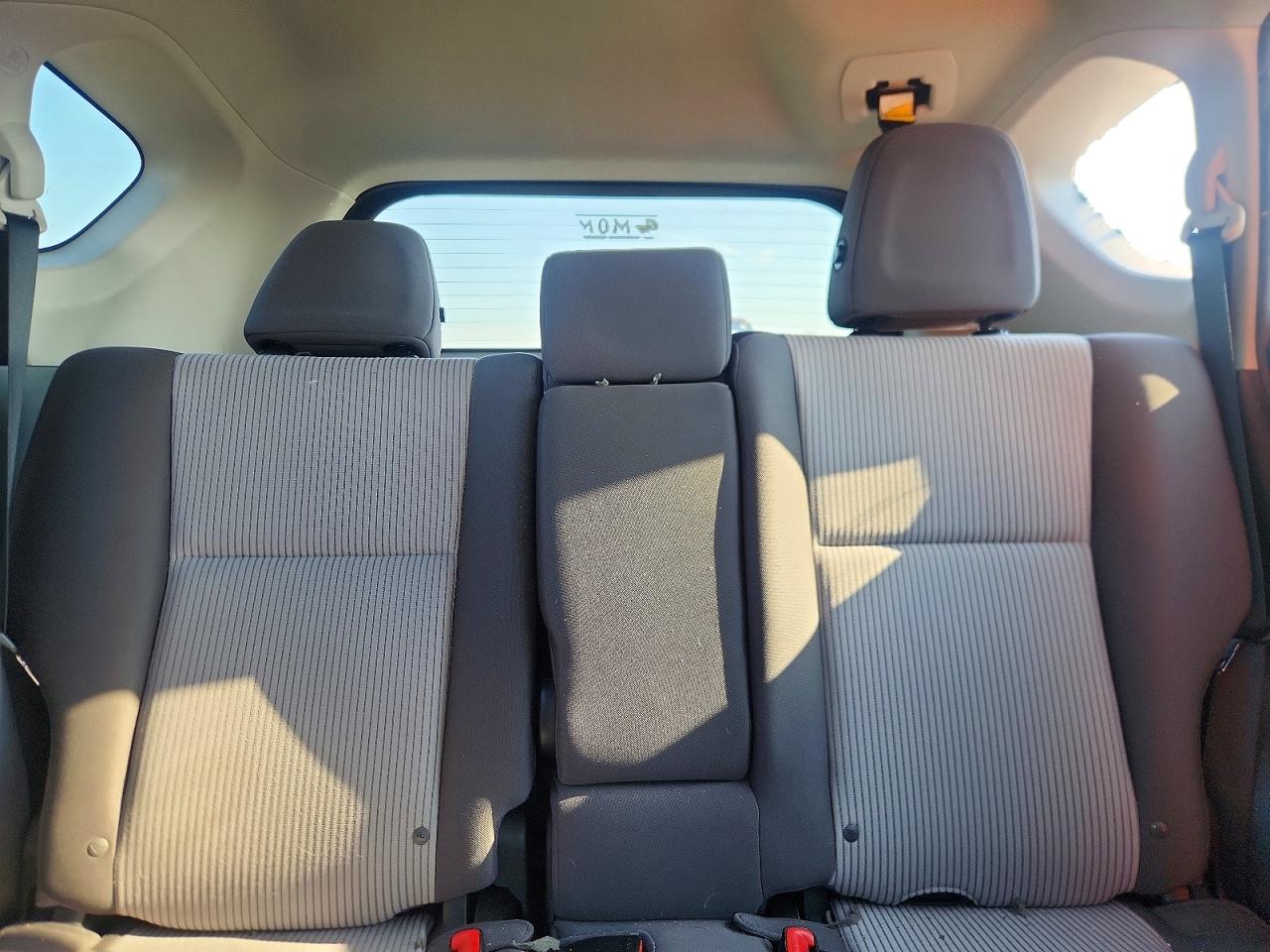 2013 Toyota Rav4 Le Silver vin: 2T3BFREV2DW063666