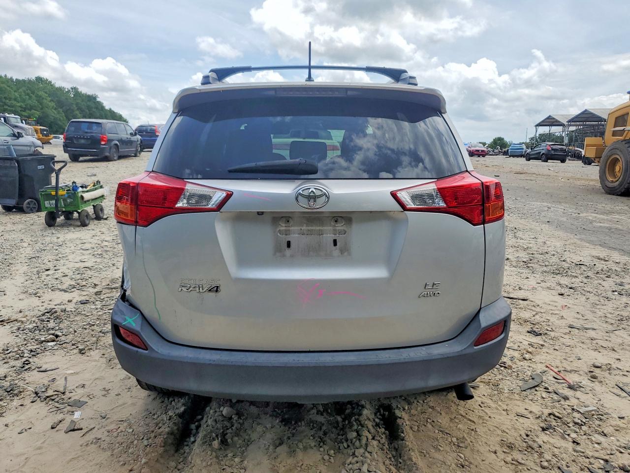 2013 Toyota Rav4 Le Silver vin: 2T3BFREV2DW064638