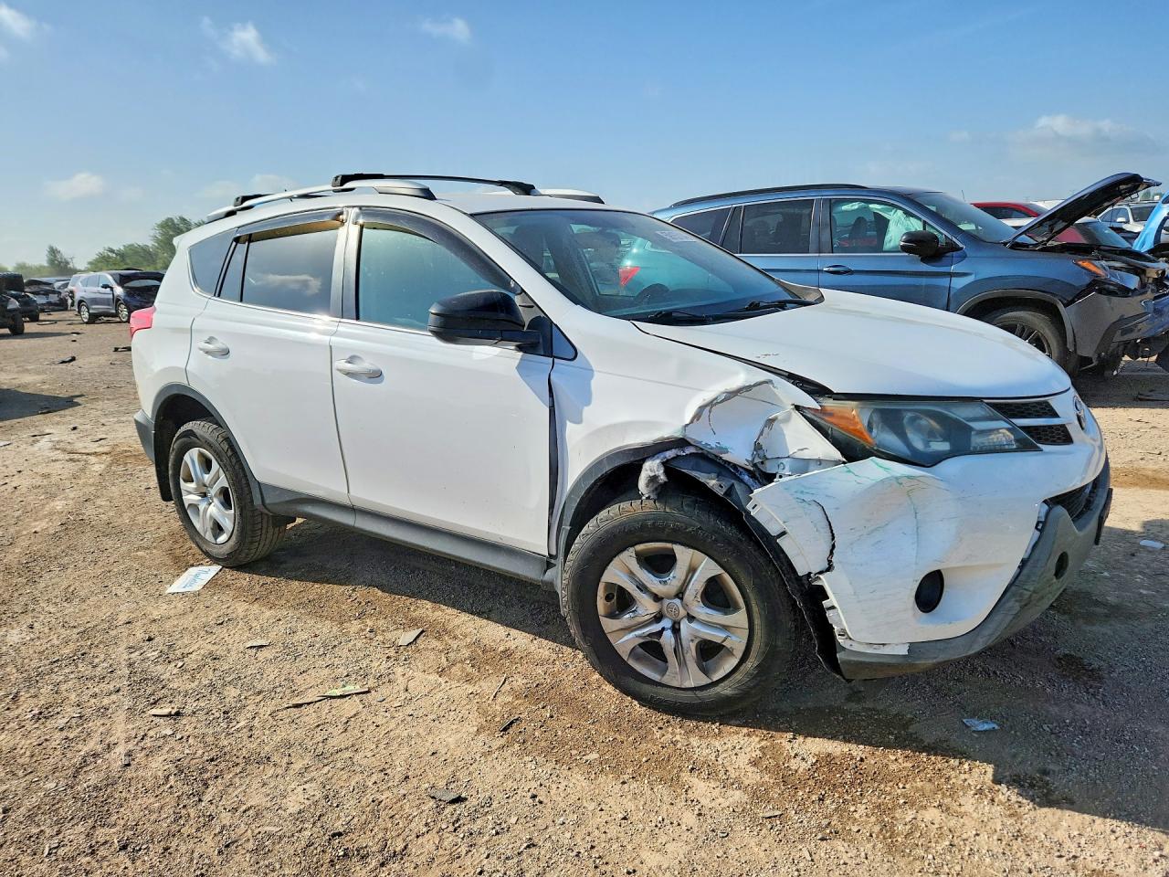 2013 Toyota Rav4 Le White vin: 2T3BFREV2DW086347