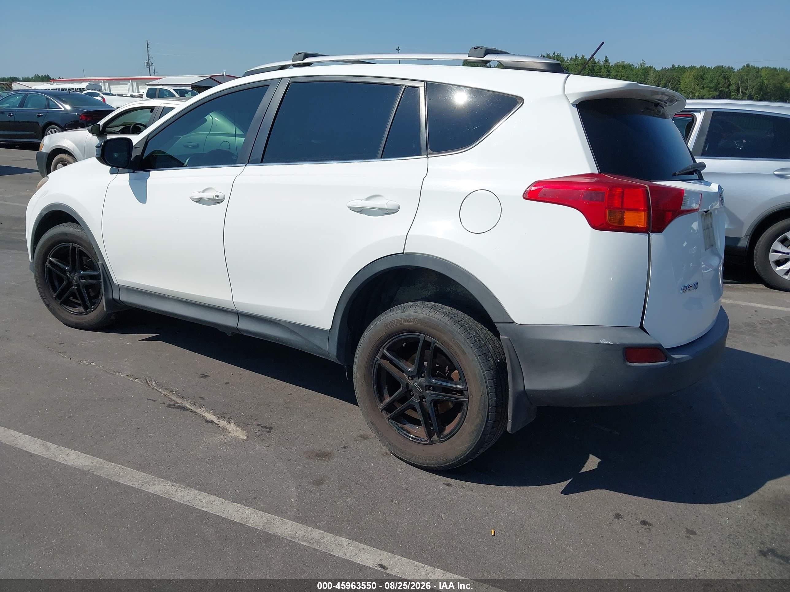 2014 Toyota Rav4 Le White vin: 2T3BFREV2EW201594
