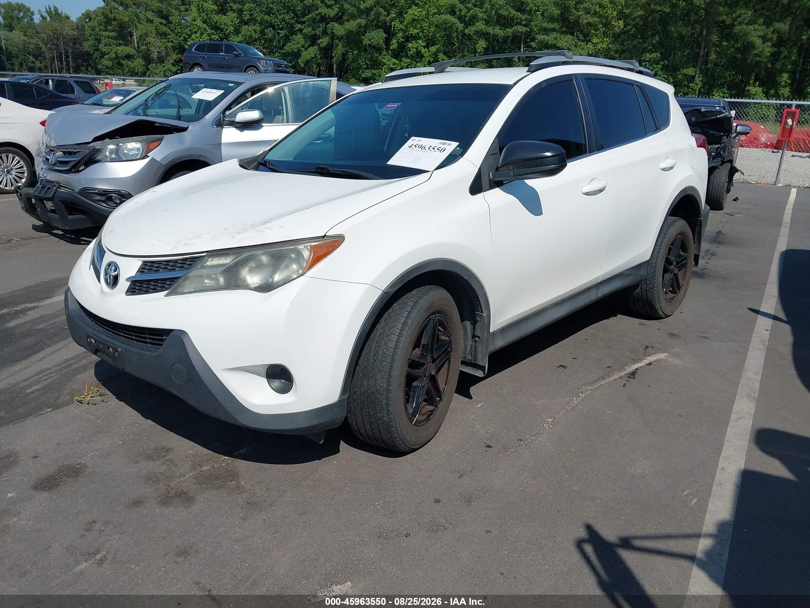 2014 Toyota Rav4 Le White vin: 2T3BFREV2EW201594