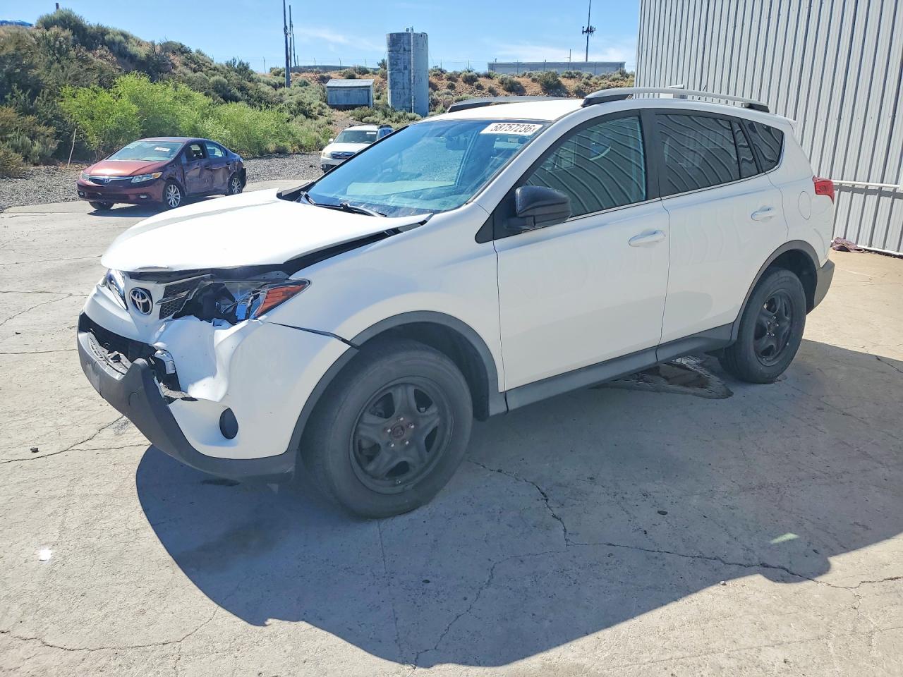 2015 Toyota Rav4 Le White vin: 2T3BFREV2FW231079