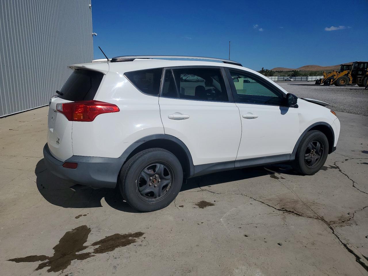 2015 Toyota Rav4 Le White vin: 2T3BFREV2FW231079