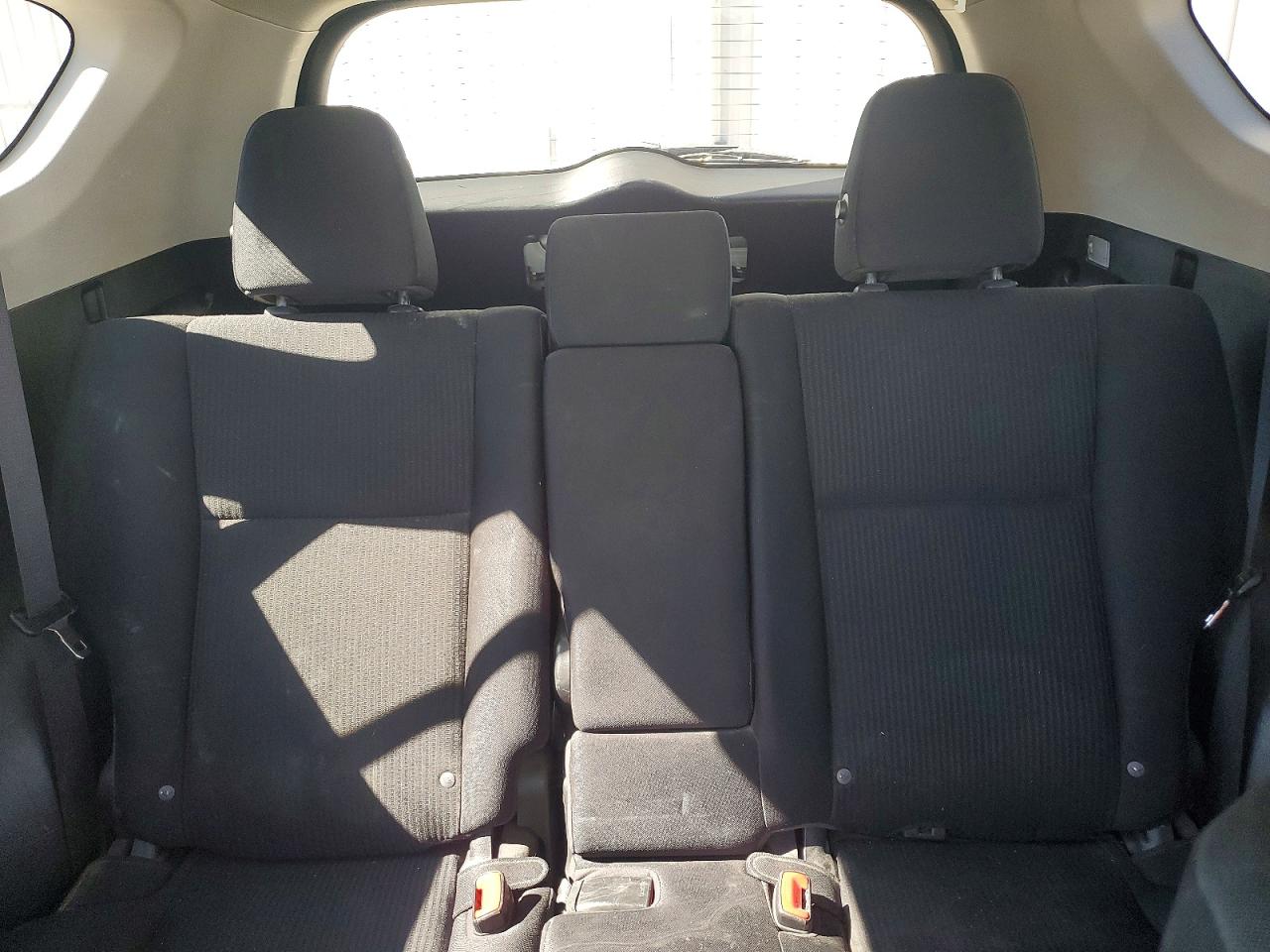 2015 Toyota Rav4 Le White vin: 2T3BFREV2FW231079