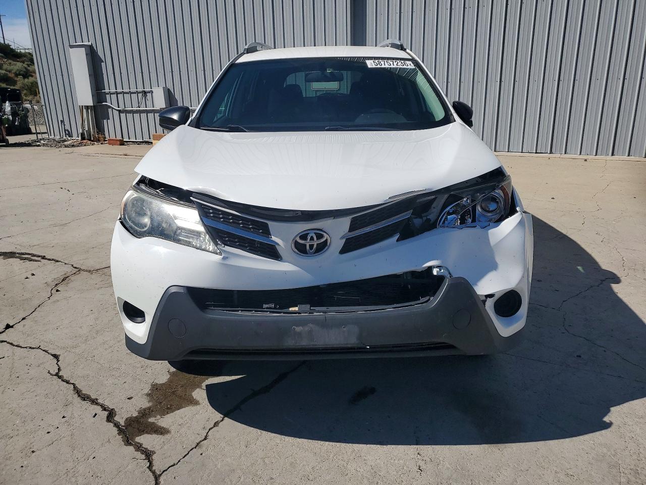 2015 Toyota Rav4 Le White vin: 2T3BFREV2FW231079