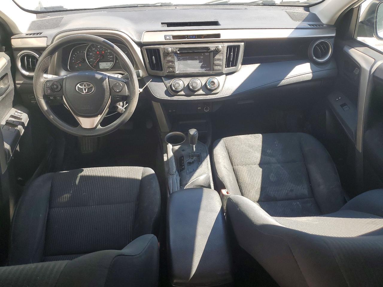 2015 Toyota Rav4 Le White vin: 2T3BFREV2FW231079