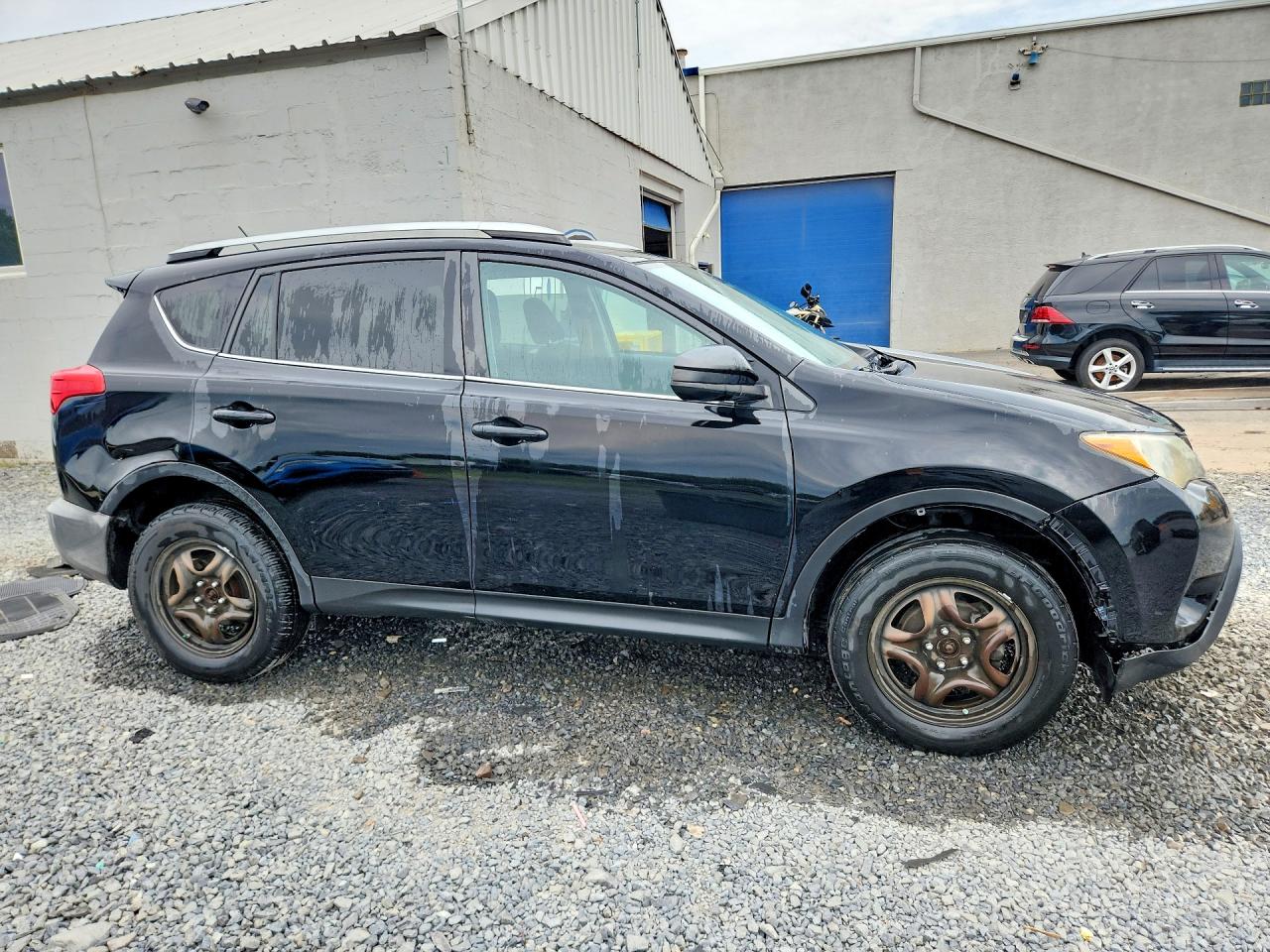 2015 Toyota Rav4 Le Black vin: 2T3BFREV2FW239649