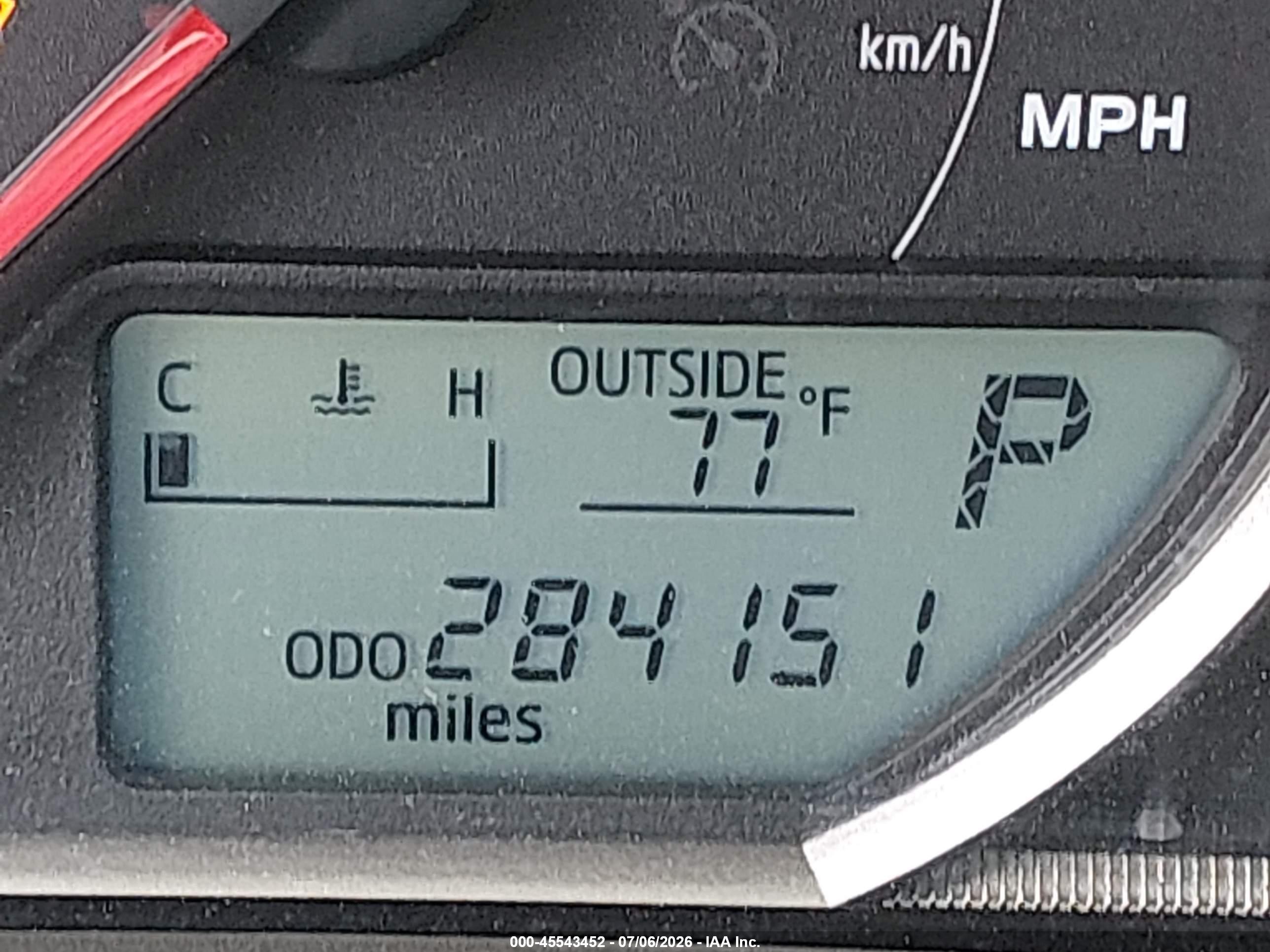 2015 Toyota Rav4 Le Brown vin: 2T3BFREV2FW251221