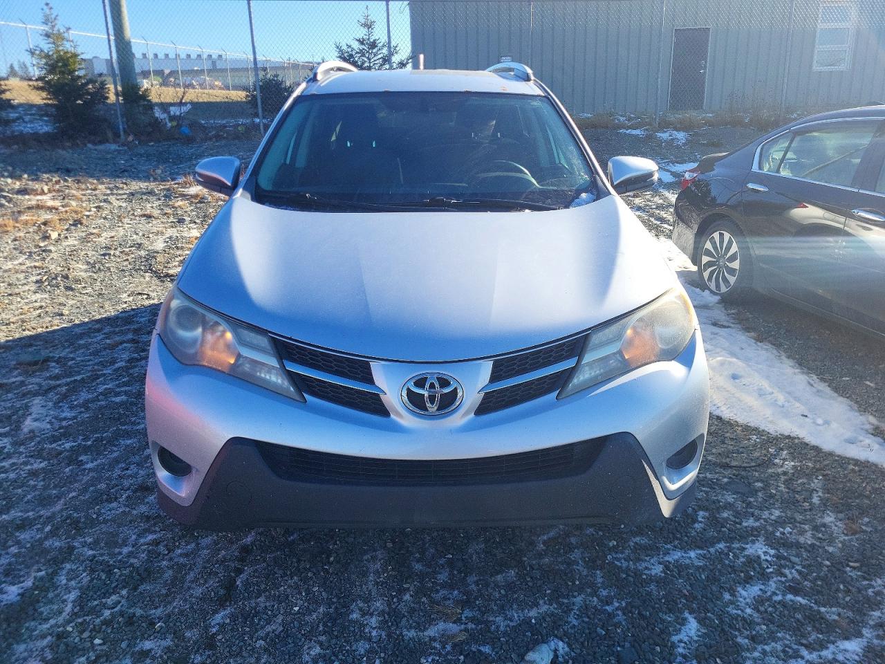 2015 Toyota Rav4 Le Silver vin: 2T3BFREV2FW259657