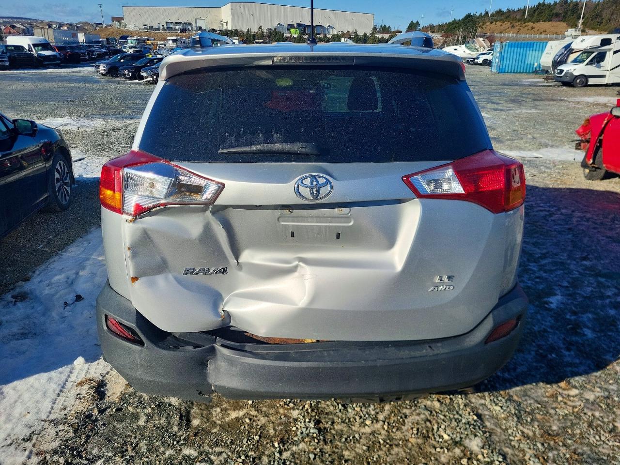 2015 Toyota Rav4 Le Silver vin: 2T3BFREV2FW259657