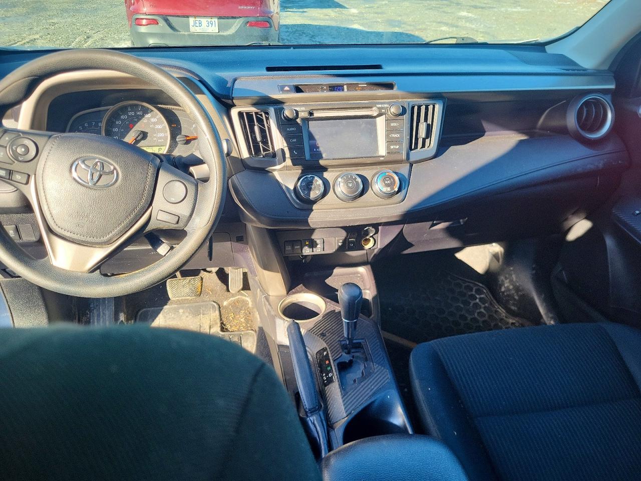 2015 Toyota Rav4 Le Silver vin: 2T3BFREV2FW259657