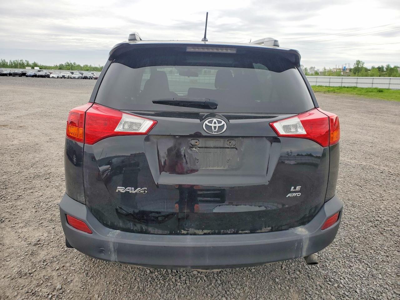 2015 Toyota Rav4 Le Black vin: 2T3BFREV2FW261327