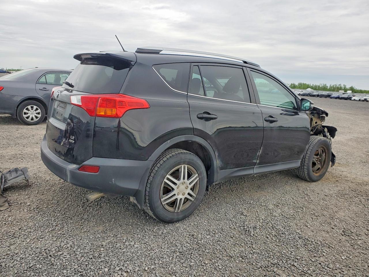 2015 Toyota Rav4 Le Black vin: 2T3BFREV2FW261327