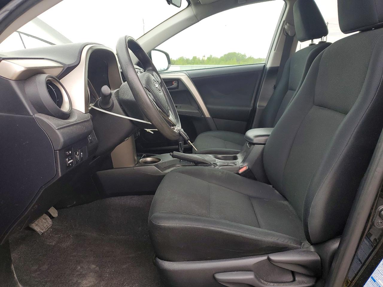 2015 Toyota Rav4 Le Black vin: 2T3BFREV2FW261327