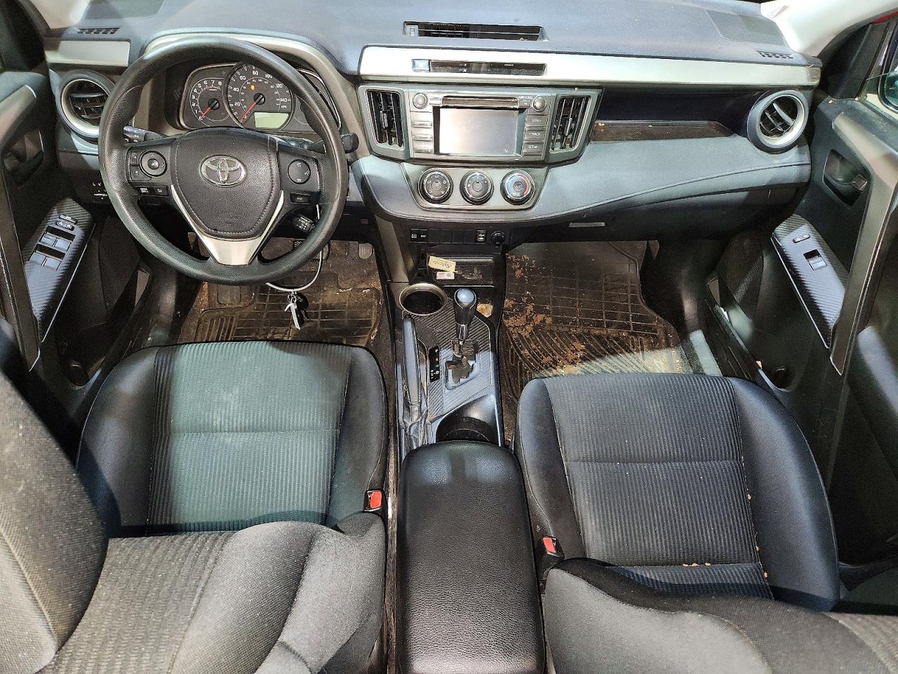2015 Toyota Rav4 Le Red vin: 2T3BFREV2FW261375
