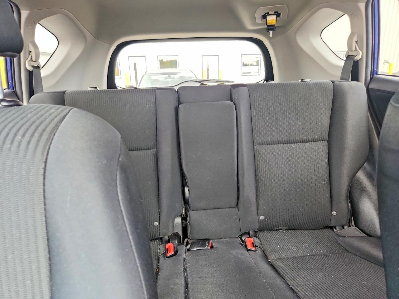 2015 Toyota Rav4 Le Blue vin: 2T3BFREV2FW276278