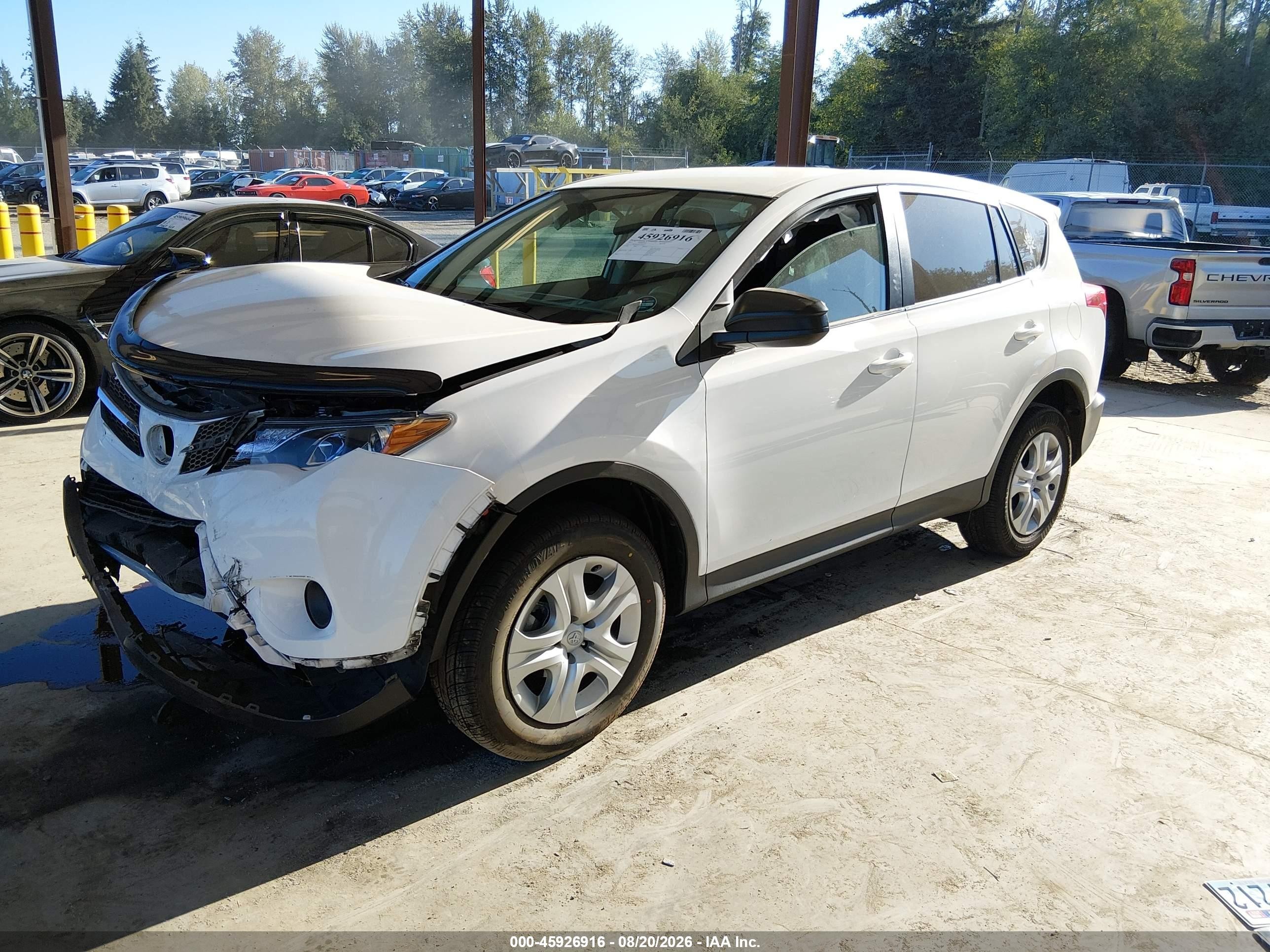 2015 Toyota Rav4 Le White vin: 2T3BFREV2FW294537